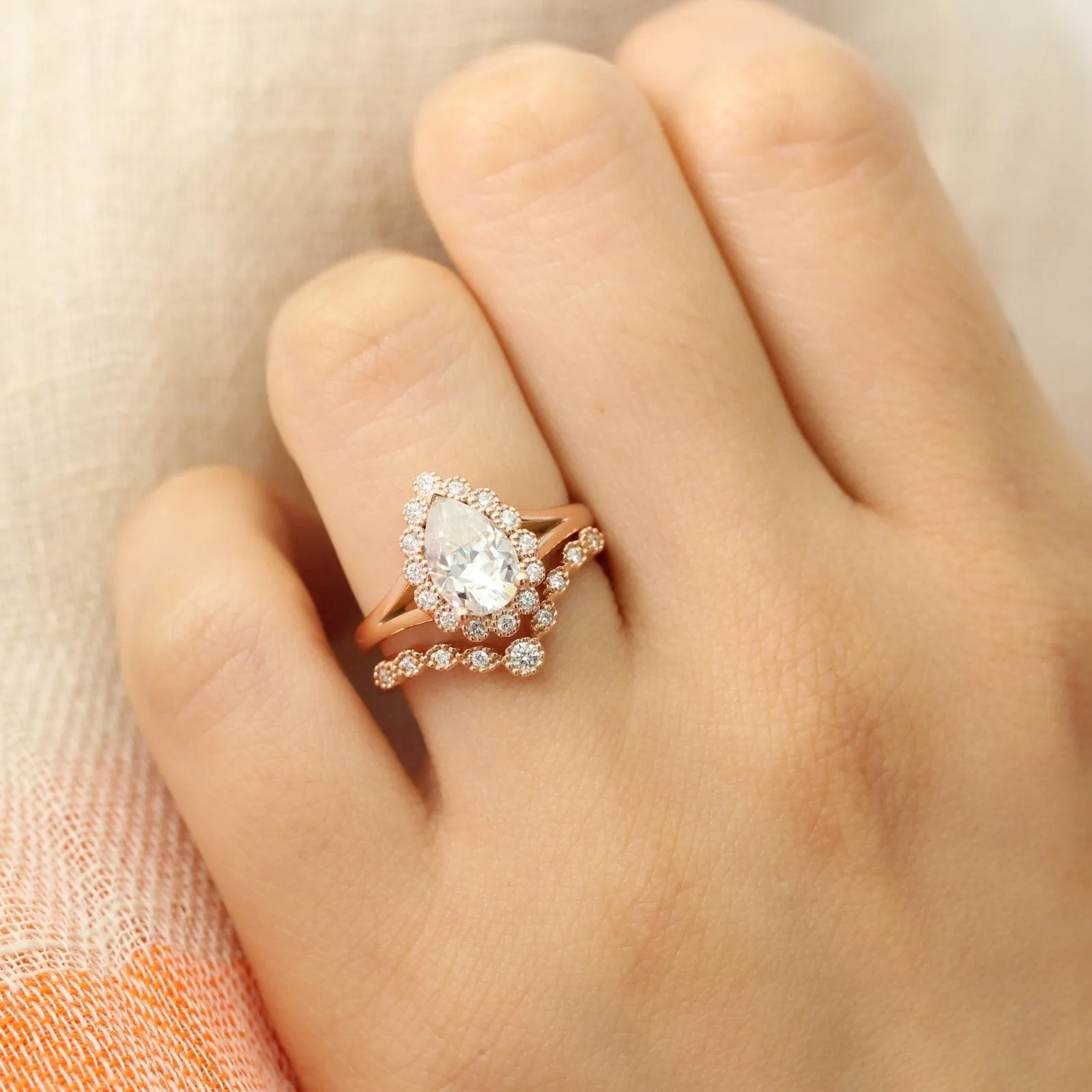 Milgrain Diamond Wedding Ring in V Shaped Contour Band